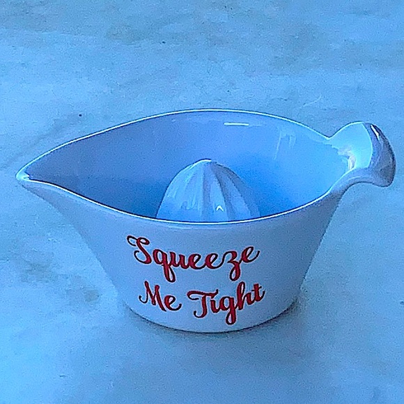 10 STRAWBERRY STREET JUICER SQUEEZE ME TIGHT LEMON LIME WHITE RED - Picture 2 of 8